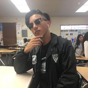 Meet your Posher, Eddie